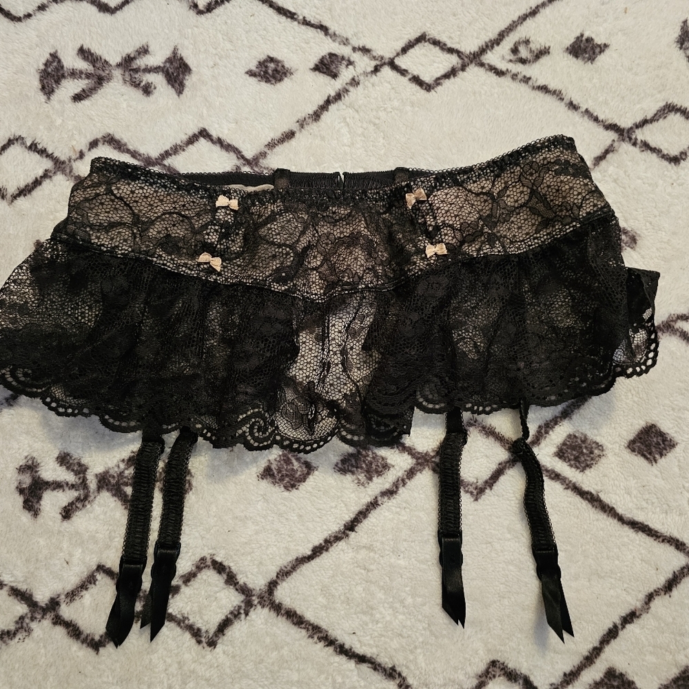 New Victoria Secret Garter Lingerie Stocking Holder
